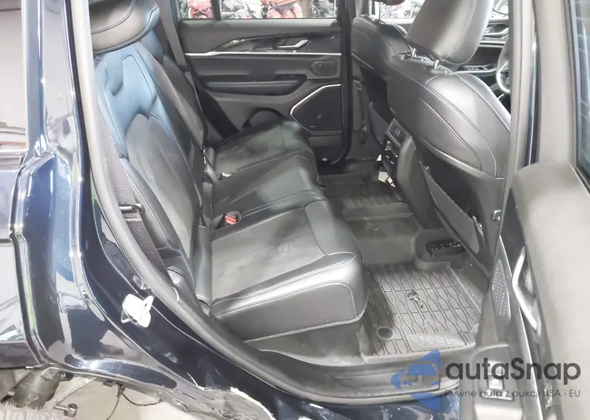 1C4RJYC63P8837033: 43058822