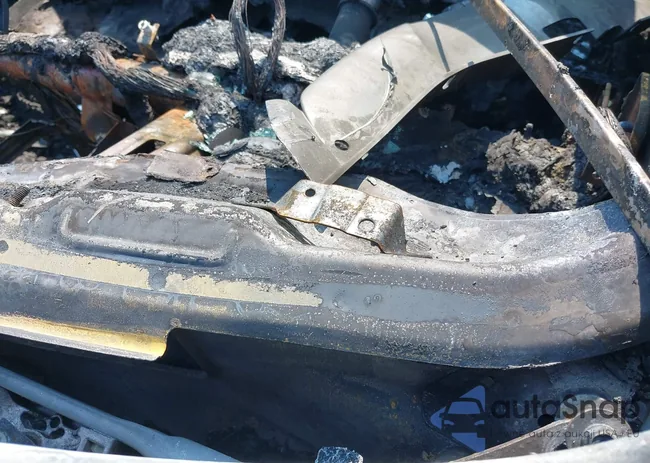 5NPEB4AC5DH644389: 43058992