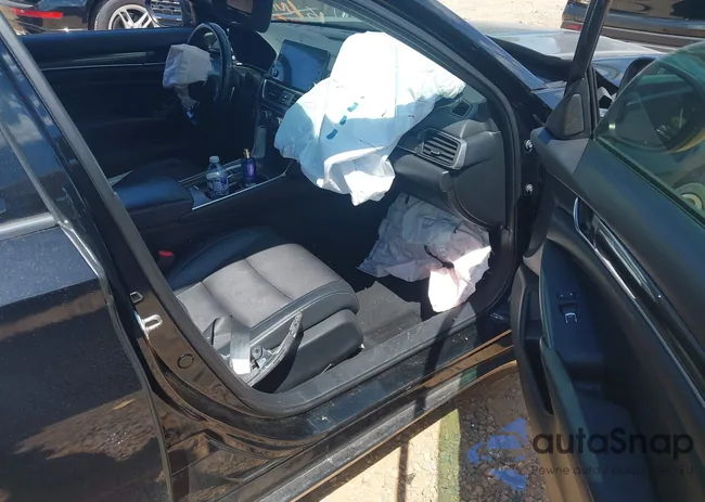 1HGCV2F30JA001643: 43058996