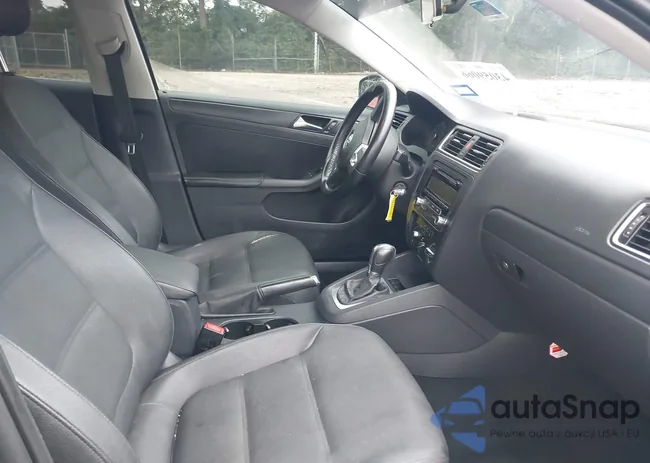 3VWDZ7AJ1BM011593: 43059066