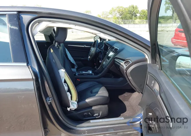 3FA6P0K95HR347763: 43059104