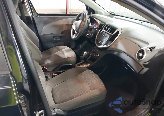 1G1JB5SHXH4102773: 43060277