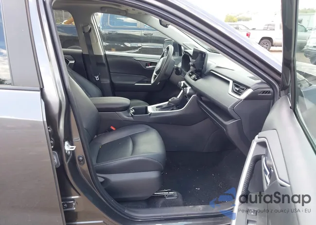 2T3A1RFV6RC443692: 43060318