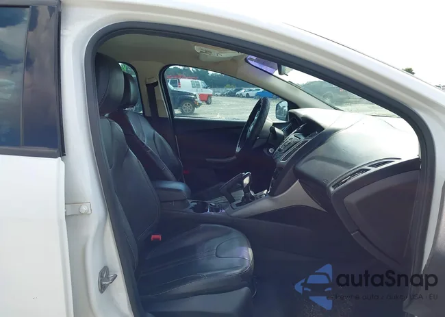 1FADP3F28EL278809: 43060537