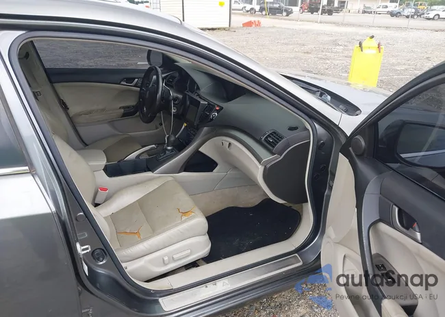 JH4CU26639C016373: 43060729