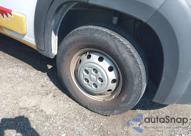 3C6TRVDG1JE112202: 43059798