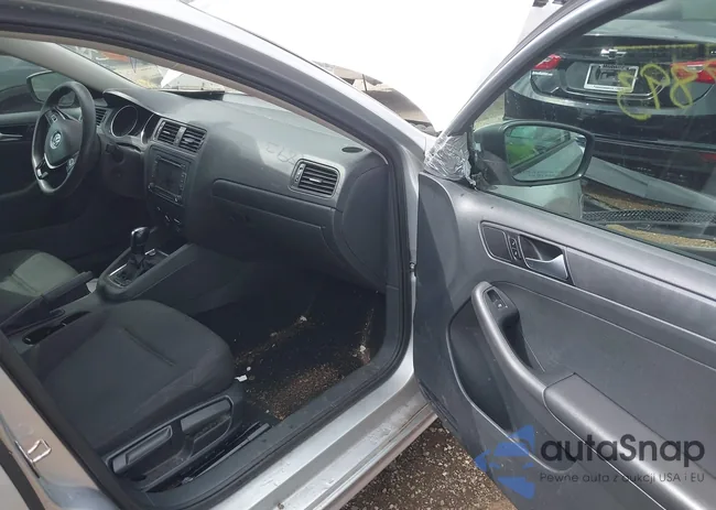 3VW2K7AJ0FM324491: 43059893