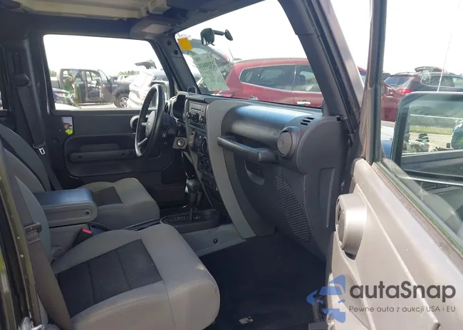 1J4BA3H19AL121852: 43059935