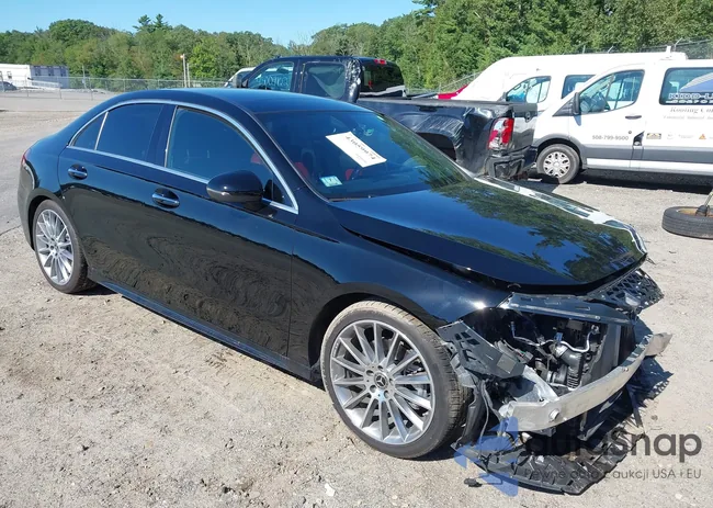 W1K3G4EB2NJ351901: 43059974