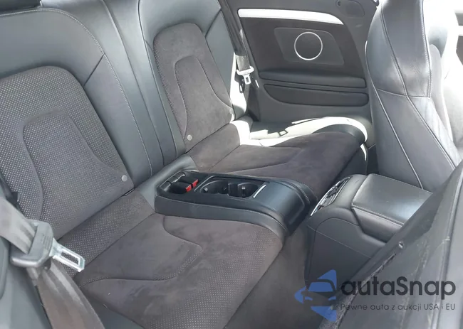 WAUWFAFH9CN008243: 43060103