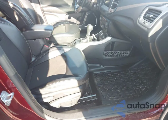 3C4NJCBB1LT257906: 43061447