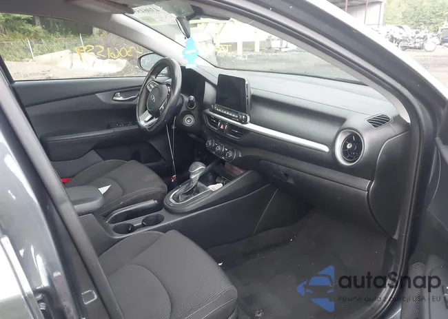 3KPF24AD3ME333495: 43061559