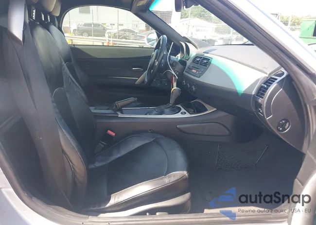 4USBT53515LU10388: 43060952