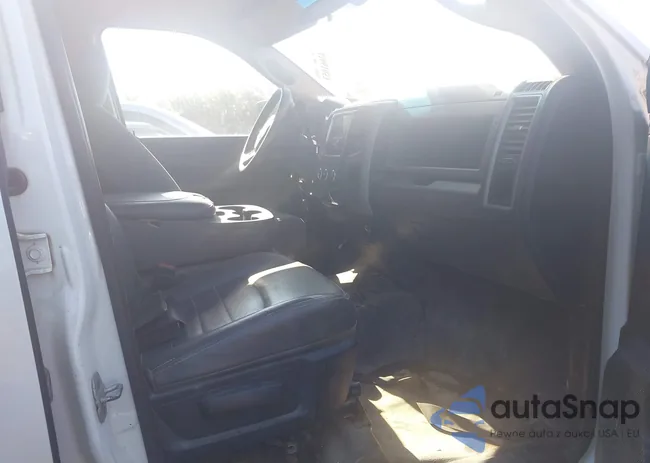 3C6TR5CT7EG214323: 43061053