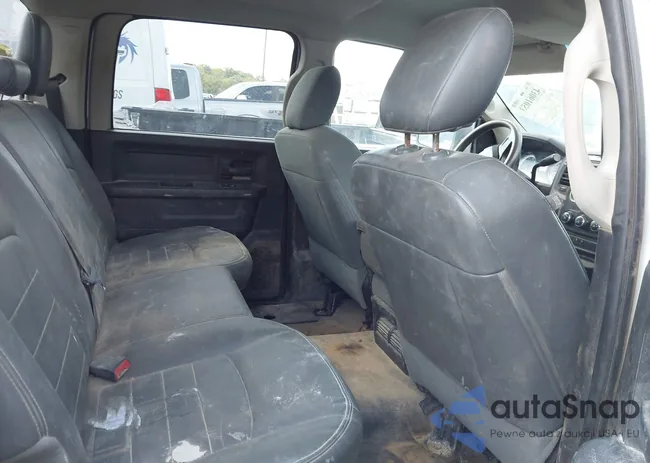 3C6TR5CT7EG214323: 43061053