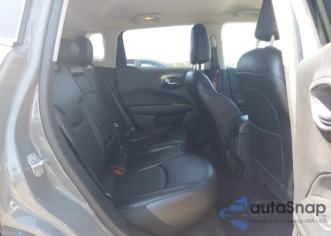 3C4NJDCB4LT111701: 43062383