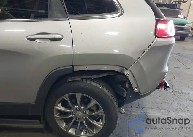 1C4PJLLB3LD605833: 43062634