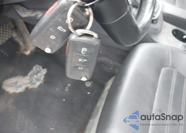 3VWL07AJXFM302251: 43061963