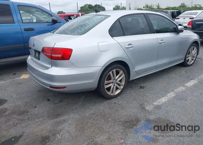 3VWL07AJXFM302251: 43061963