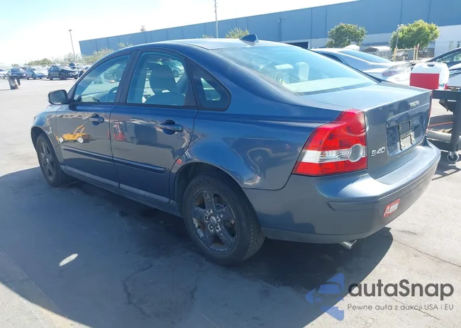 YV1MH682672276596: 43062005