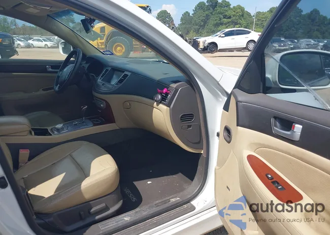 KMHGC4DD5DU242478: 43062142