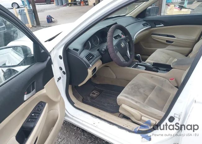 1HGCP2F37BA004485: 43063311