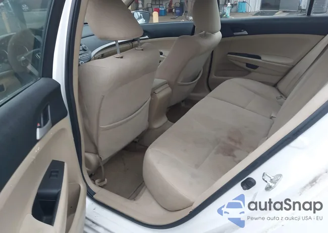 1HGCP2F37BA004485: 43063311