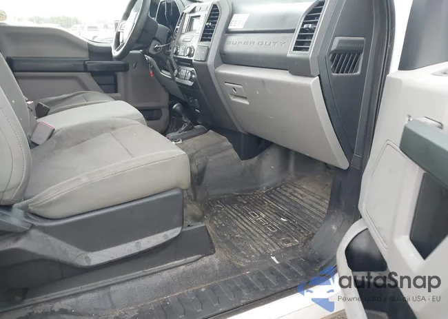 1FT7X2B68HEC82961: 43063325