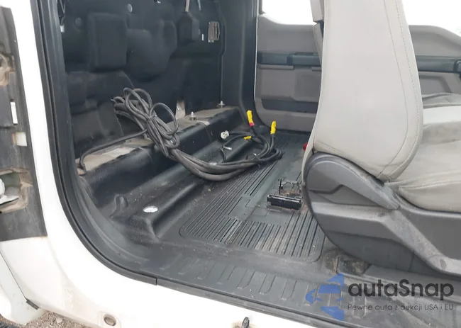 1FT7X2B68HEC82961: 43063325