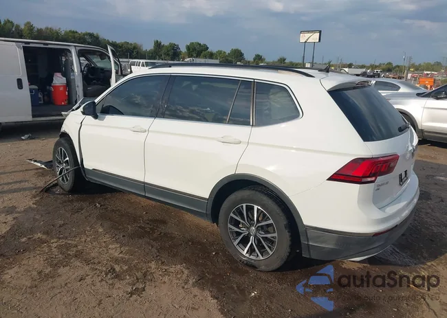 3VV3B7AX9JM207532: 43063412