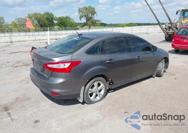 1FADP3F21DL231930: 43063596