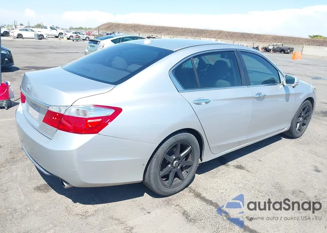 1HGCR2F85DA248807: 43063620