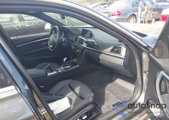 WBA8D9G55JNU71964: 43063784