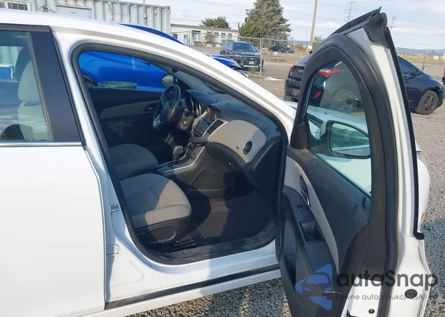 1G1PC5SB3E7324729: 43063076