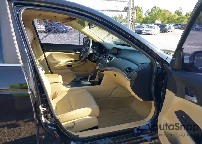 1HGCP2F64CA209886: 43064310