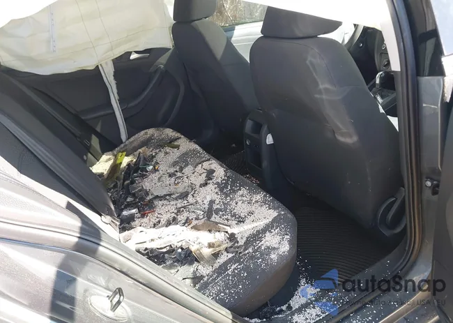 3VW2K7AJ9DM414963: 43063860