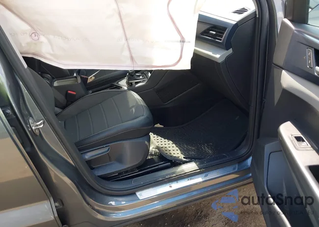 3VVLX7B28NM096269: 43064167