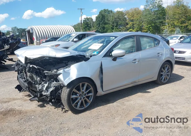 3MZBN1L32JM174444: 43065701