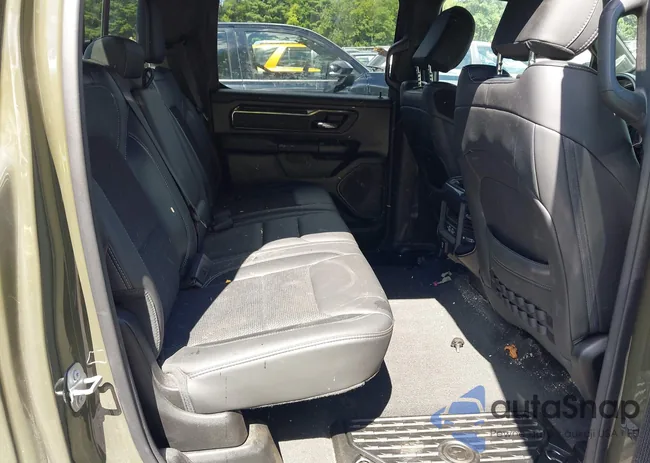 1C6SRFFT6MN696415: 43064887