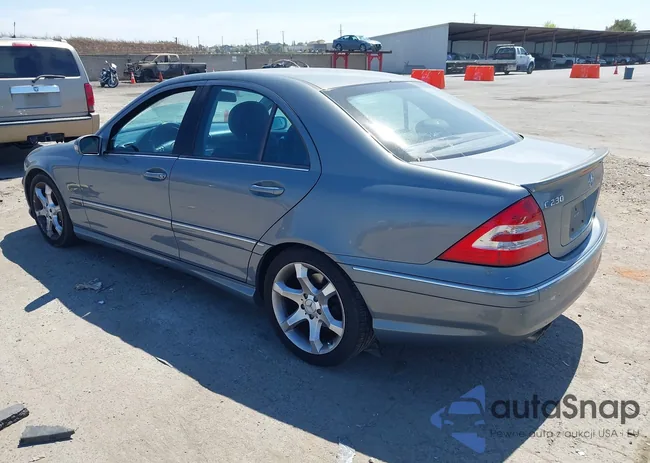 WDBRF52H77F924222: 43065077