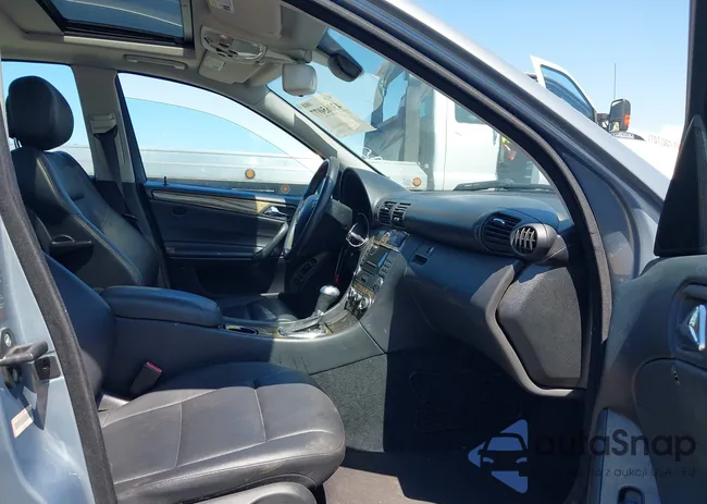 WDBRF52H77F924222: 43065077