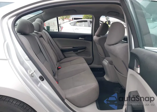 1HGCP2F38BA069846: 43065083