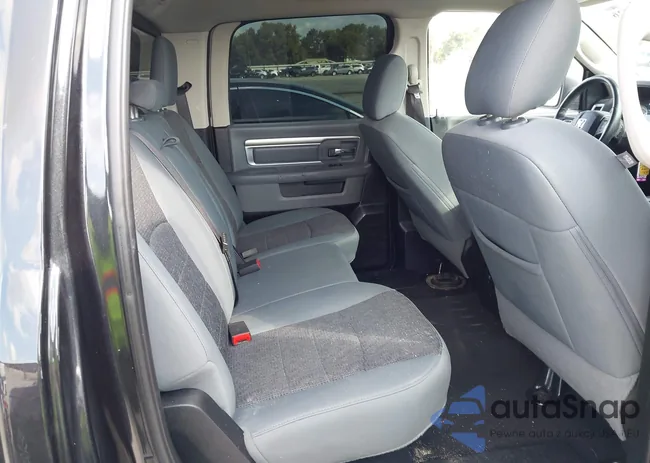 1C6RR6LT7JS350356: 43066226