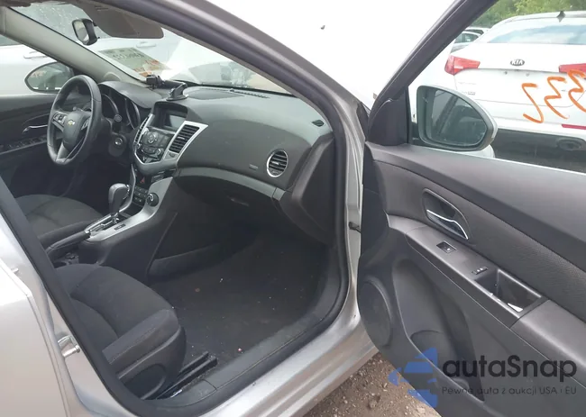 1G1PC5SB5F7118085: 43066332