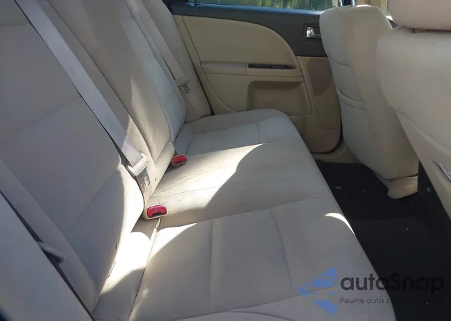 1FAHP24WX8G143748: 43065899