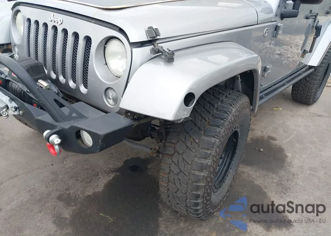 1C4BJWEG2FL610956: 43067202