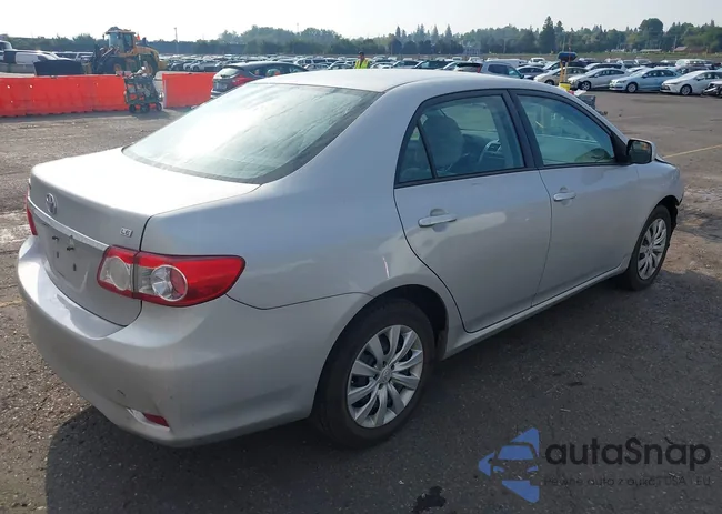 2T1BU4EE8CC796211: 43067331