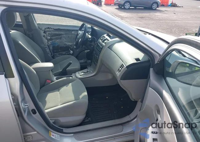 2T1BU4EE8CC796211: 43067331