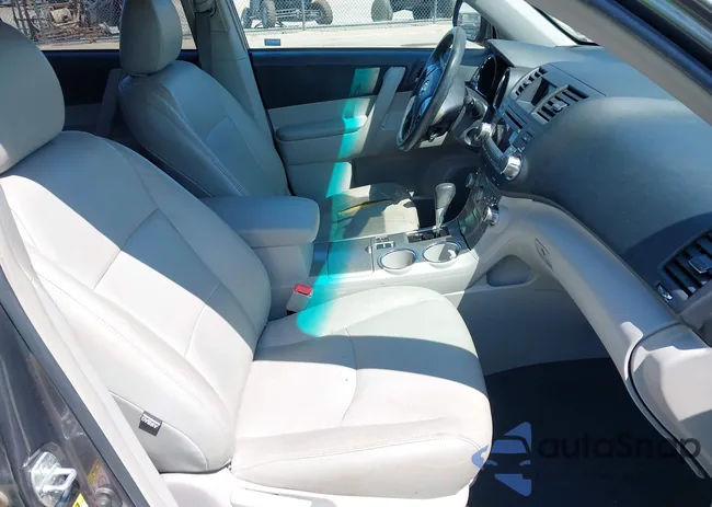 5TDBK3EH1BS084705: 43067378