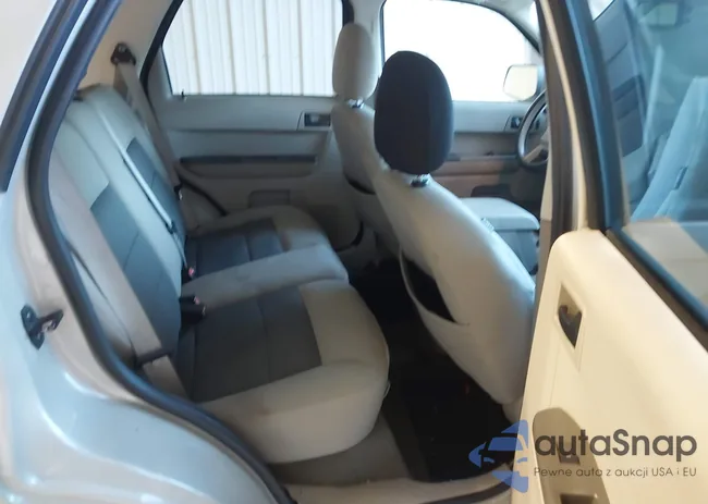 1FMCU93128KA41994: 43067632